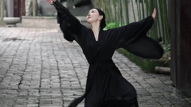 “烟花易冷 人事易分”