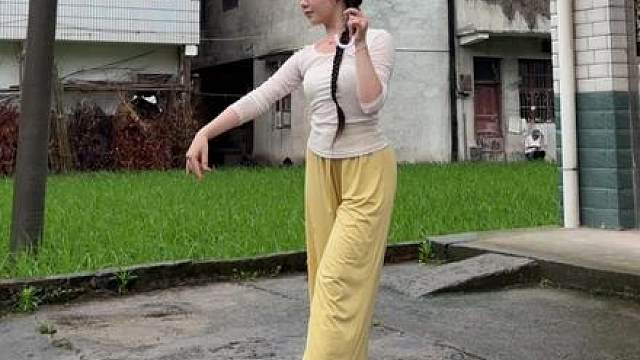 我在等你，等下完这场雨