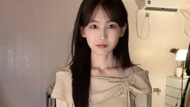 比巴掌先来的是香气