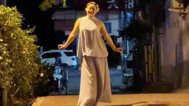 来一支小甜舞…