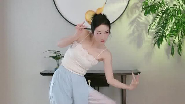 求雨的鸡架像条在刮腻子的眼镜蛇（舞蹈中的常见错误）