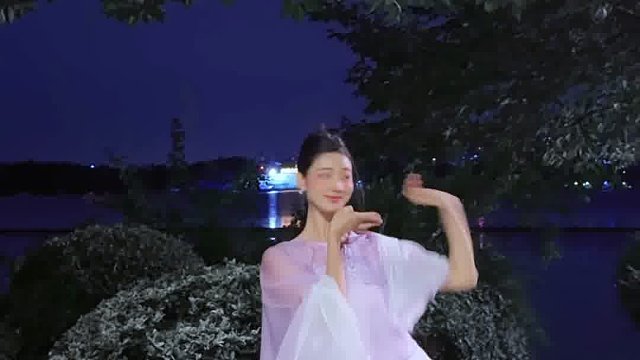 明月别枝惊鹊 清风半夜蝉鸣