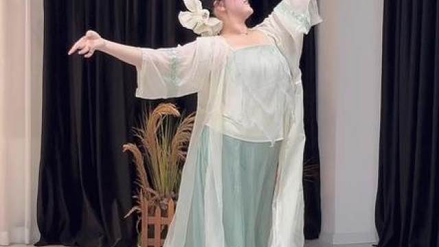 是谁在花港观鱼 而我在看你…