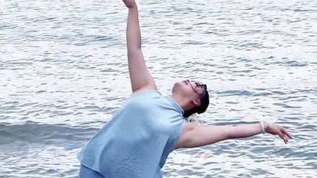 行吧，越黑越显瘦…