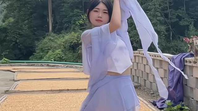 不同的年纪，不同的角色，不同得取舍，过好每一个阶段的自己，再成长，再接受，再改变。