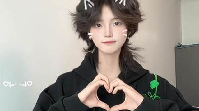 今天卖个萌 谁买