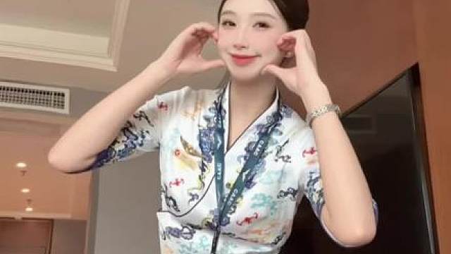 好烦 到底要吃多少辣条 才能变成辣妹呢？