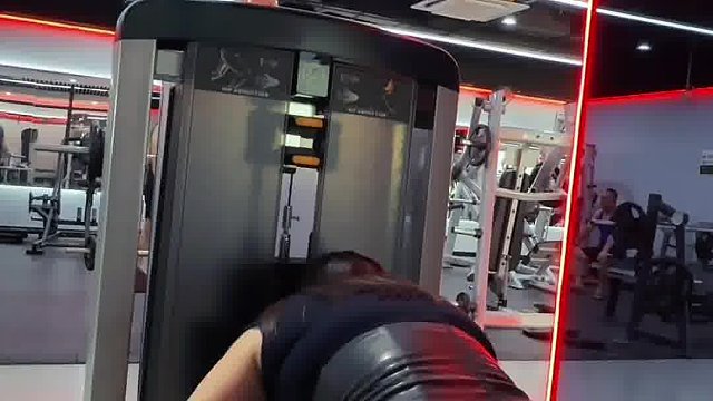 髋外展蜜桃臀练习