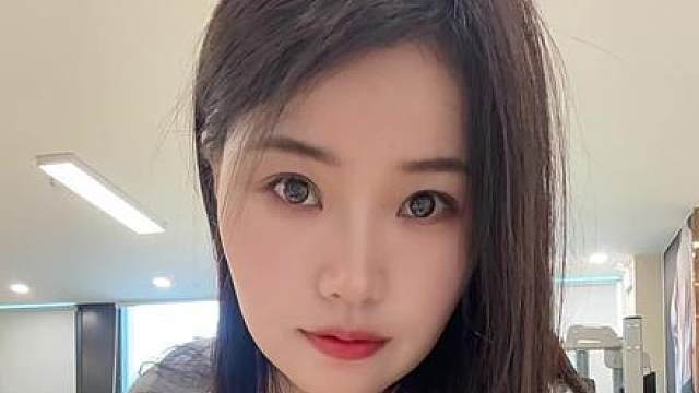 爱健身的小姐姐