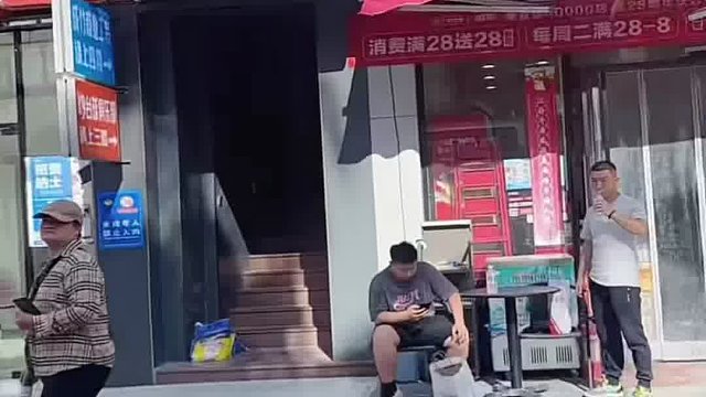 街拍小姐姐穿搭秀