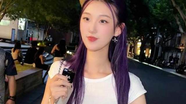 看感觉又理性的小姐姐 介意陪上进男孩吃苦吗