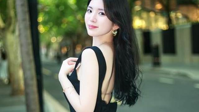 上海街拍来自越南的阮文定小姐姐