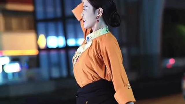 街拍小姐姐穿搭秀