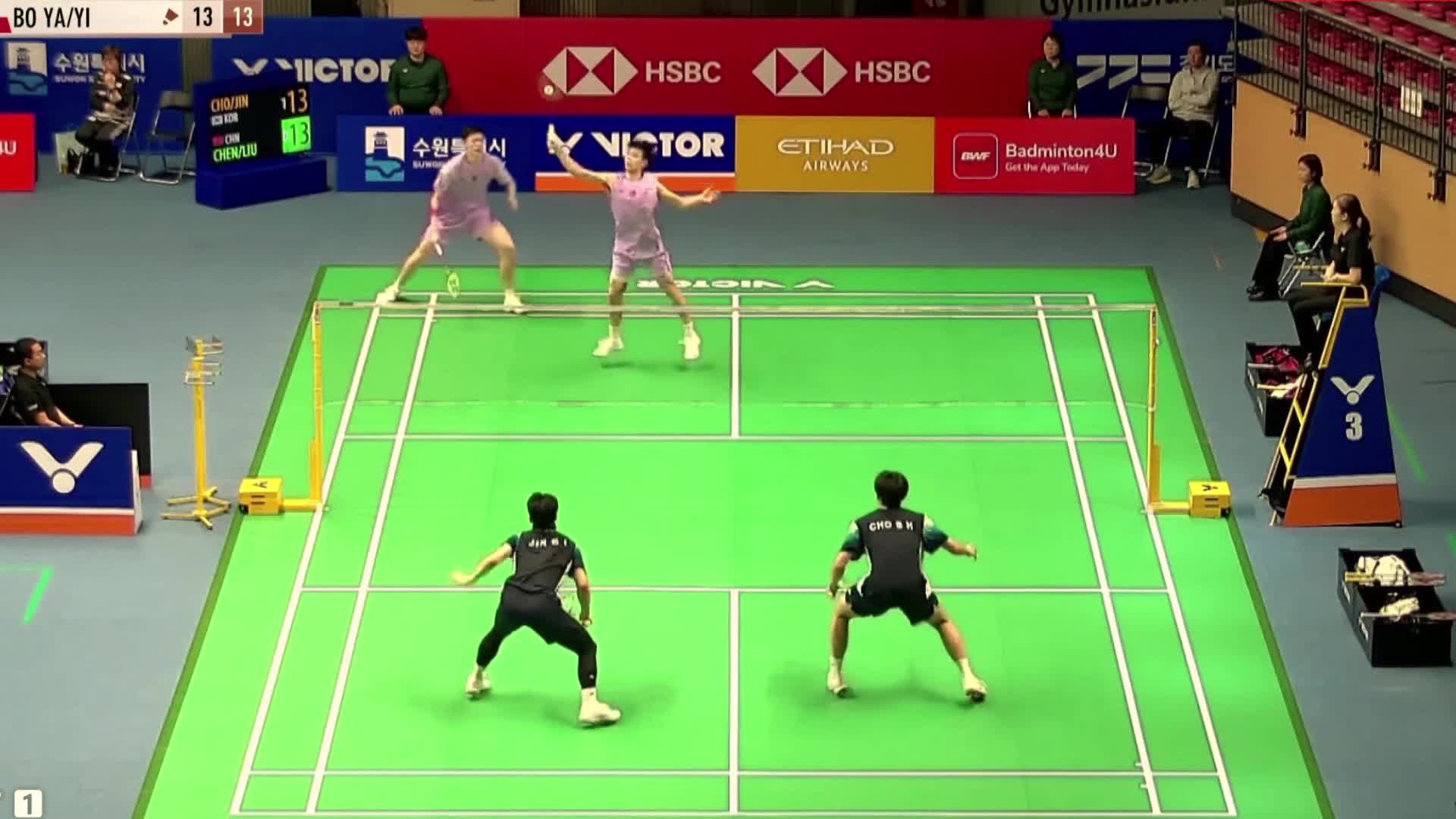 双方局末展开争夺，一百组合加强攻势但不敌对手，以18-21再丢一局