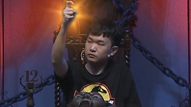 《GodLie》最强男巫 董小飒： 死亡一指