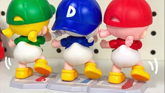 这盲盒居然在跳舞？！小背影太萌了吧✨