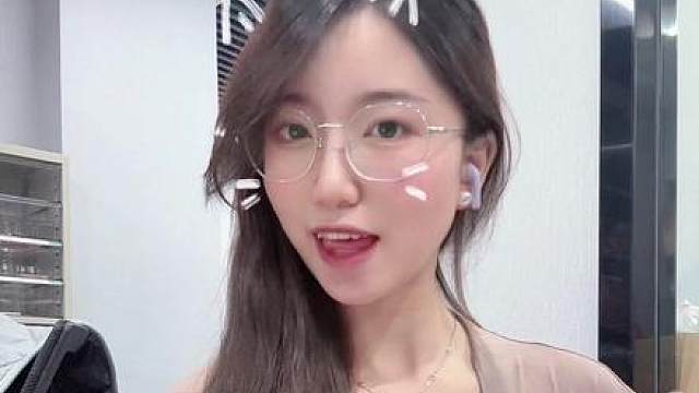 我只是没有办法眼睛不看着她好烦到底怎么样才能不长痘！