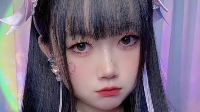 看着我的眼睛，为什么不敢看我，我很温柔呀