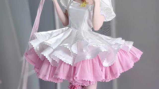 喵屋的小樱粉白战斗服试穿()