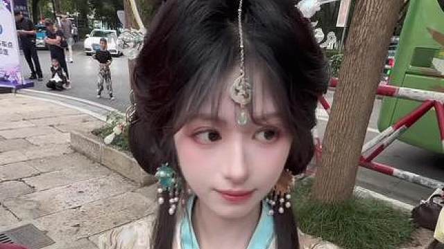 你是吴秋茹那她是谁