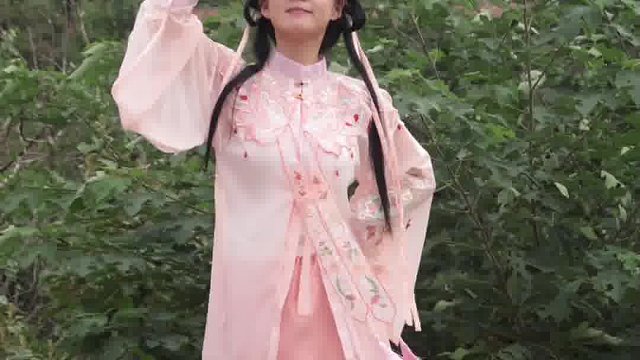 你们都说明制端庄，但是我感觉明制明明可以超级仙气会不会！蹦蹦哒哒的照片不就出来了