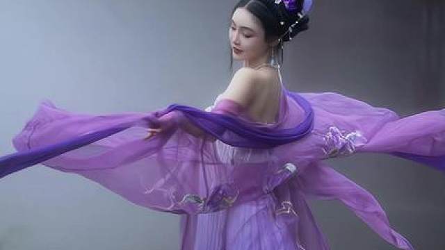 仙子何必早早归来呢