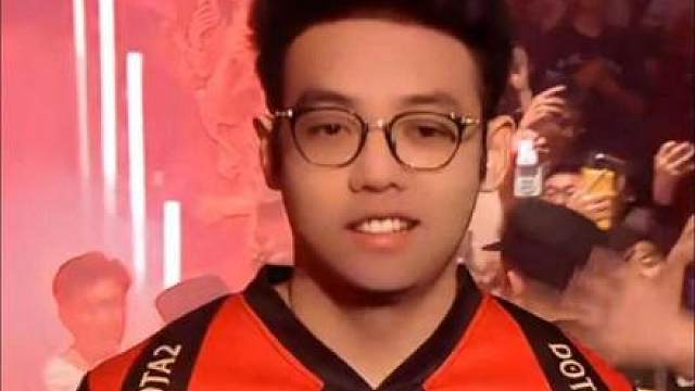 不朽杯太阳黑子进场 全场高呼Maybe！Maybe！