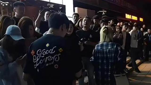 赵佳俊、天佑徒弟四儿领小酷进婚礼内场过程！