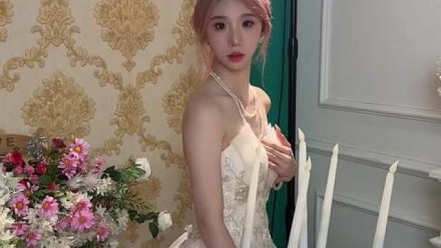 第一次婚纱写真是和安心女士