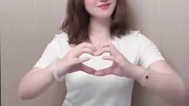 秋天的第一支手势舞