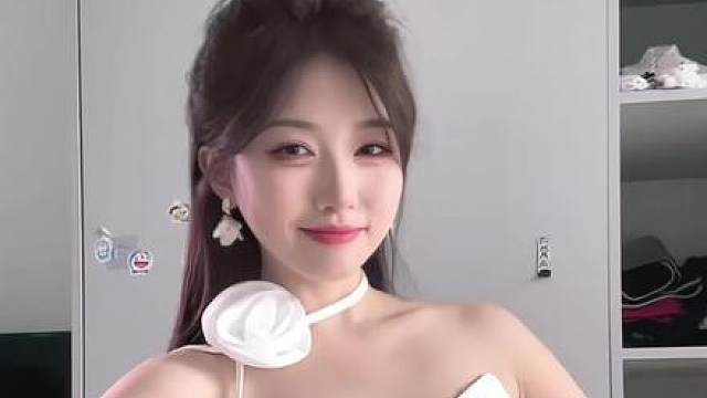 遇见你之后，我的法令纹更深了，因为你总让我笑