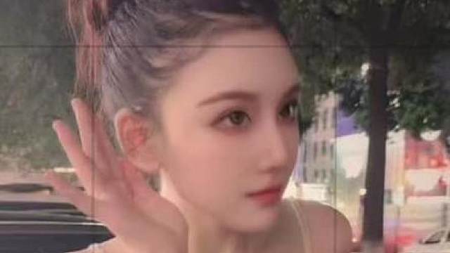 已经很努力的在听着