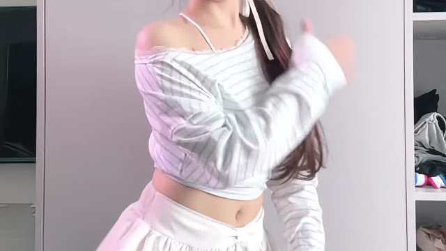 宝宝你是一块香香软软的小蛋糕吖