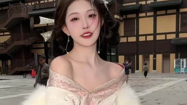 是谁在花港观鱼 而我在看你