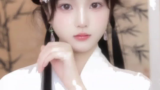 一瞥便是惊鸿，芳华乱了浮生。