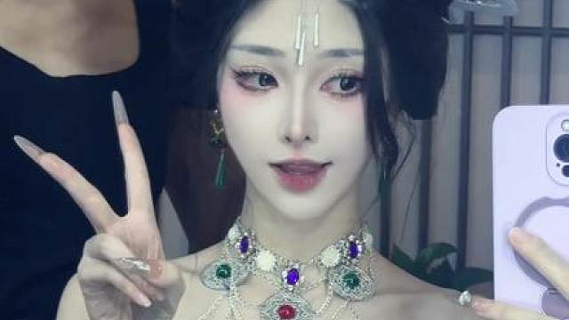 模特的容貌，化妆师的荣耀