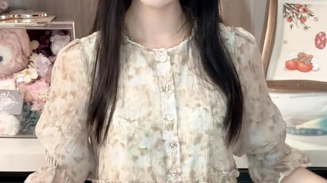 “苍山负雪 洱海流云。”城市拟人—大理