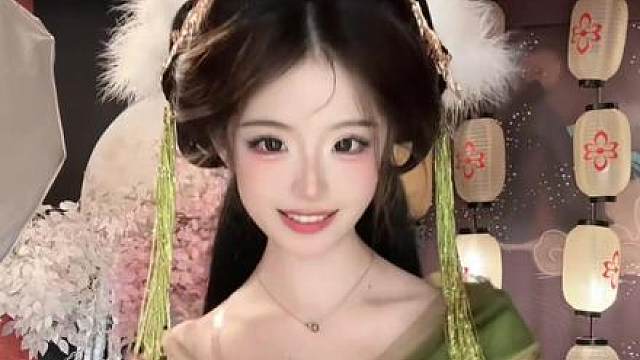 “回头看 轻舟已过万重山 向前看 前路漫漫亦灿灿”