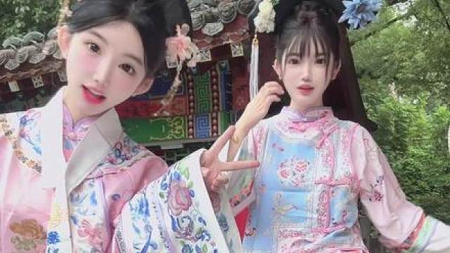 一瞥便是惊鸿，芳华乱了浮生。