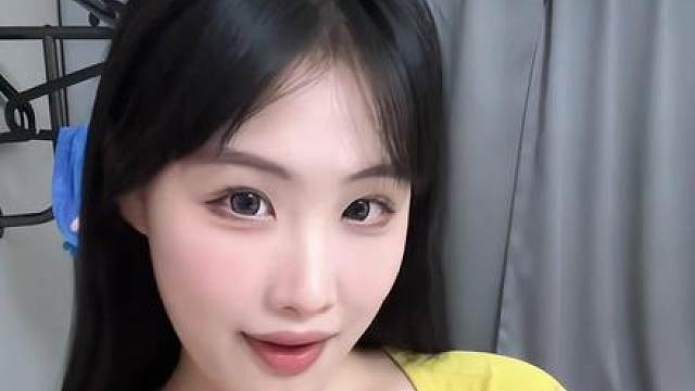 你也偷偷的望着我