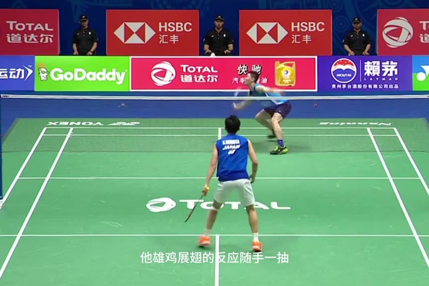 马来西亚最抽象的剑，球拍拿滑掉了还能打