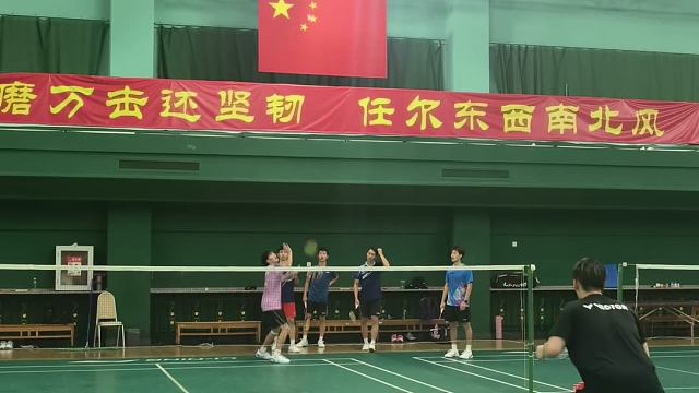 打得不好瞎打打，怎么防守我演示了，来吧到你们了！