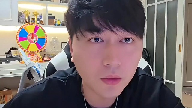 小酷不想打扰高流水女主播，但小龙女除外！