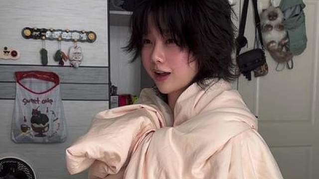 你好 我是黑皮魔法师