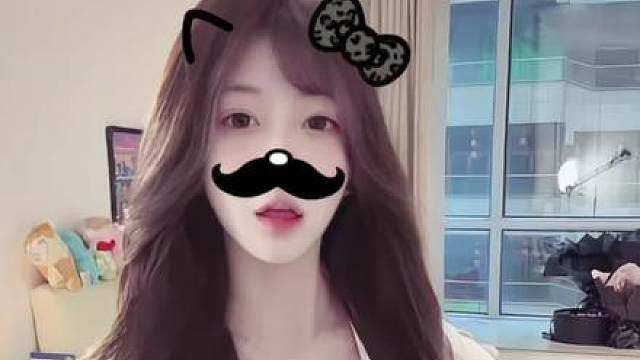 看上我了吗 你就只能看看 因为得不到我