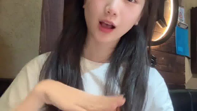 发了三遍才去掉脸上的特效 不出意外又要给我限流了