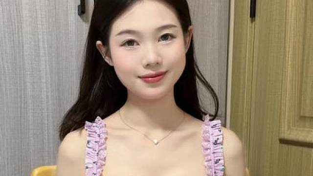 来个手势舞 死鬼