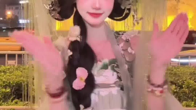 终于赶上关灯前的钟楼！