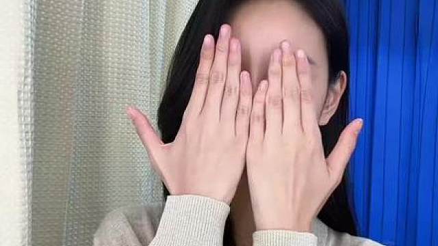 你也偷偷的望着我