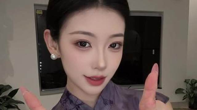 你也偷偷的望着我